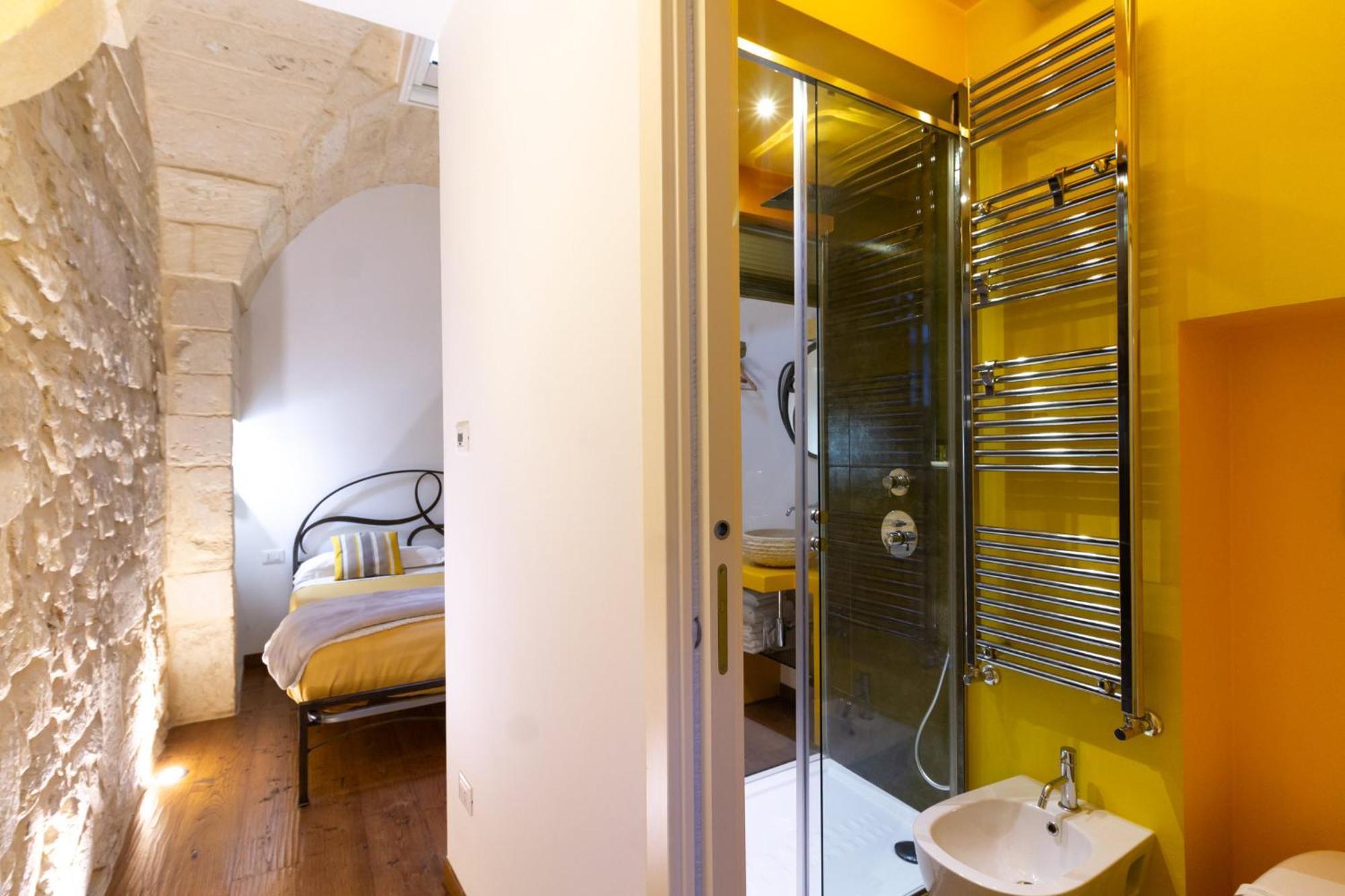 Le Nicchie Luxury Rooms Lecce Rum bild